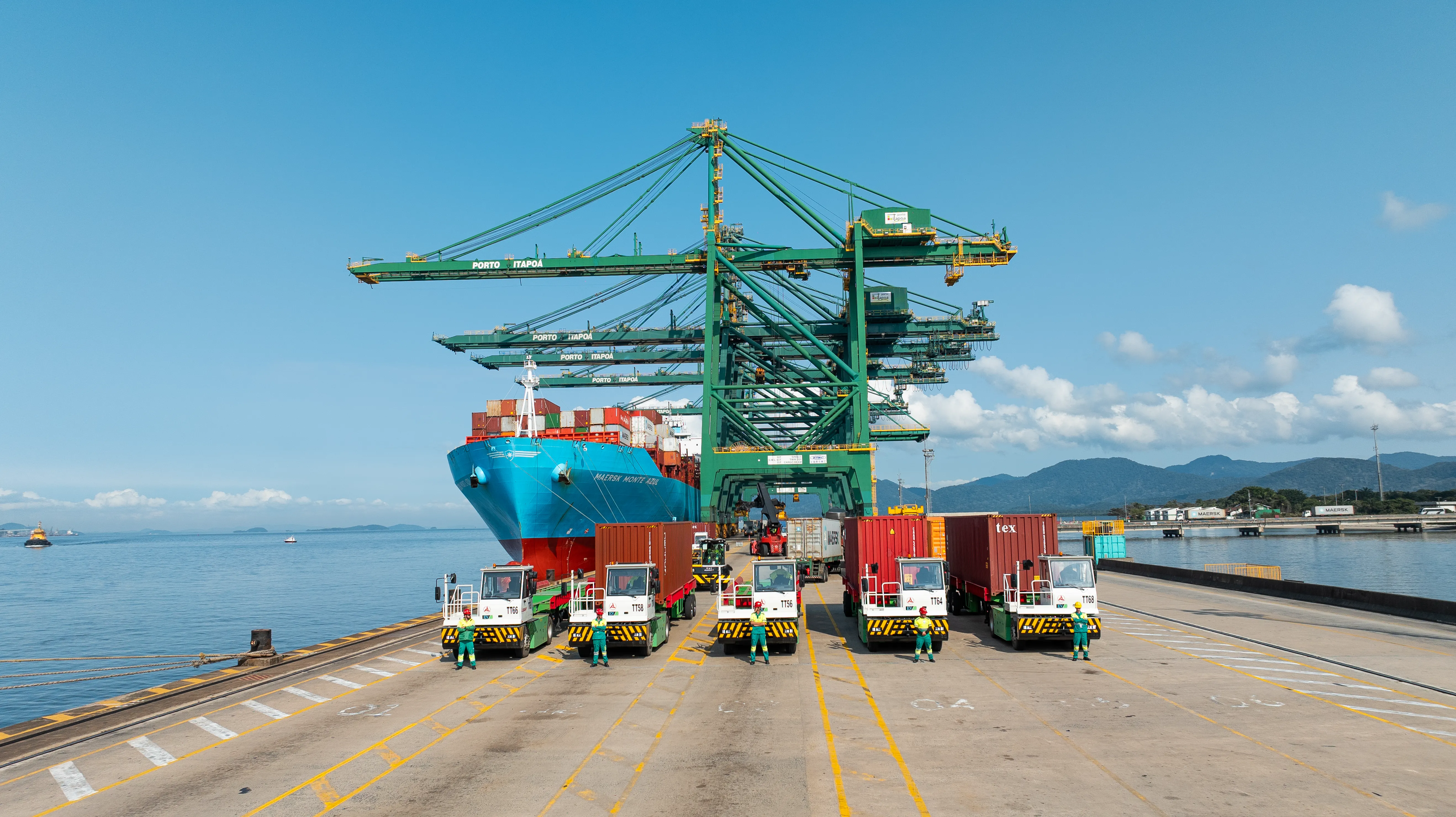 Vista aérea do Porto Itapoá